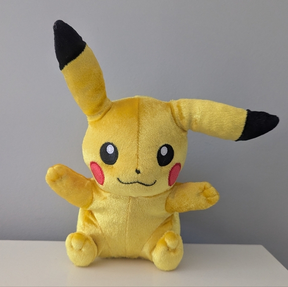 Tomy Other - TOMY Pokemon Pikachu 9"